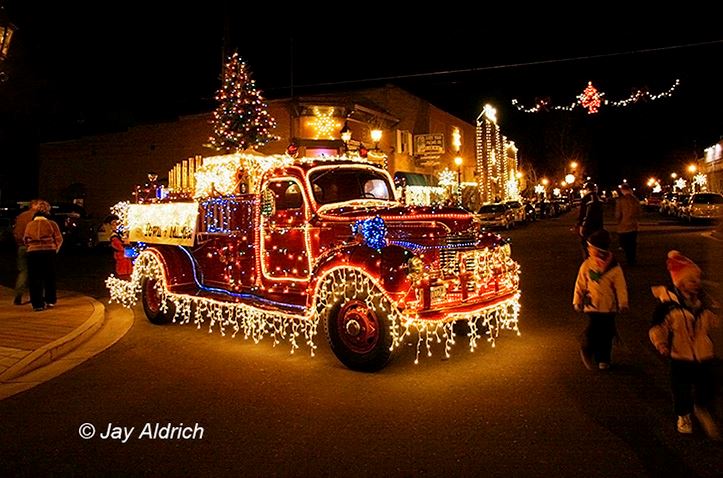 Xmas Firetruck By Jay Aldrich